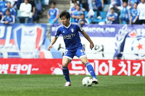 马刺126-113逆转勇士！6连胜迎全明星